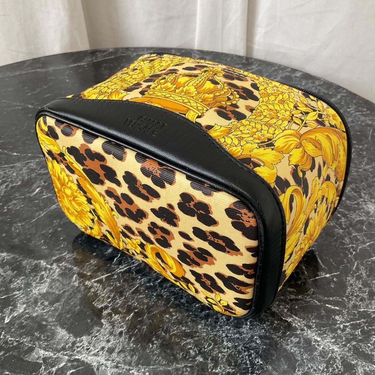 GIANNI VERSACE ジャンニヴェルサーチ バニティ ミニバニティポーチ