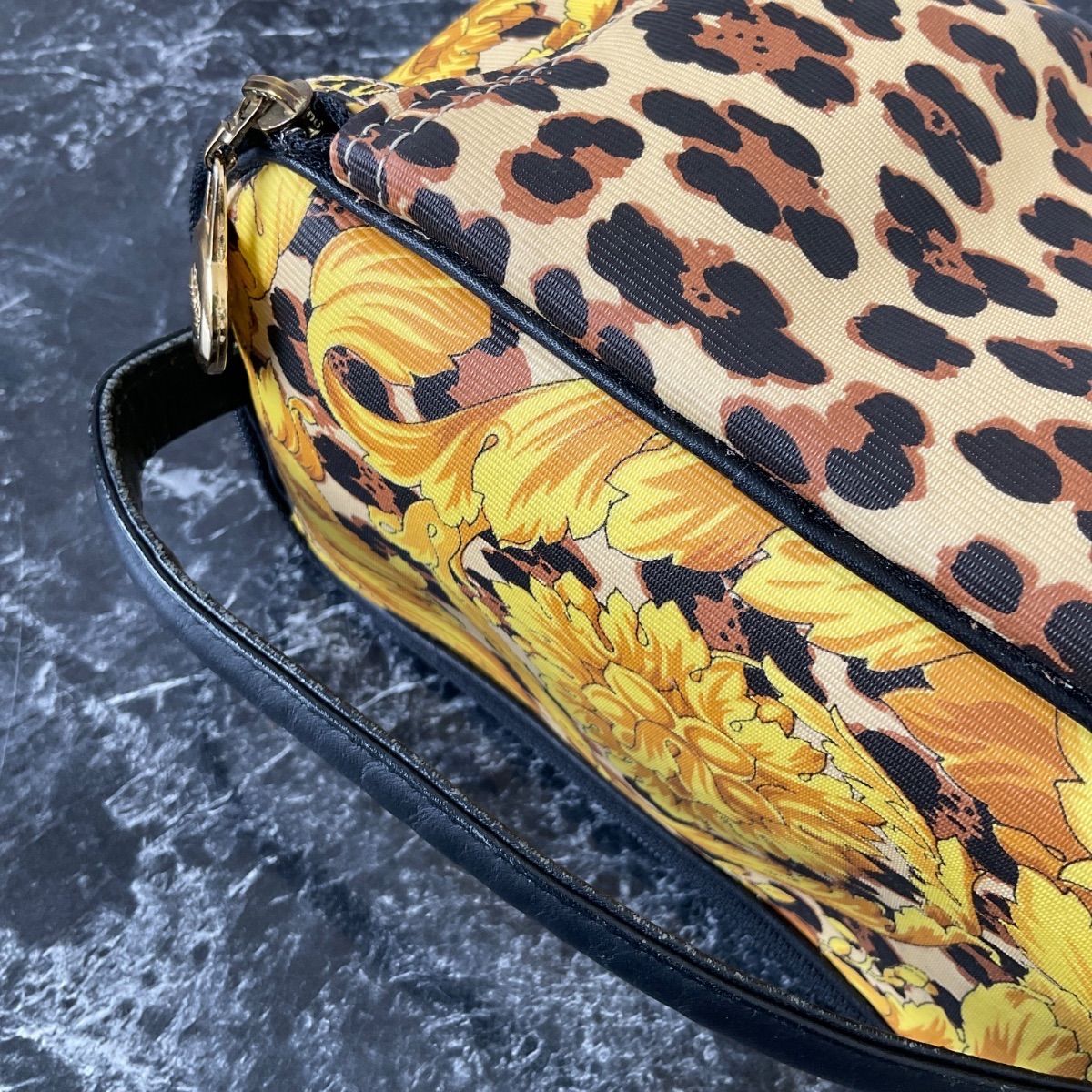 GIANNI VERSACE ジャンニヴェルサーチ バニティ ミニバニティポーチ