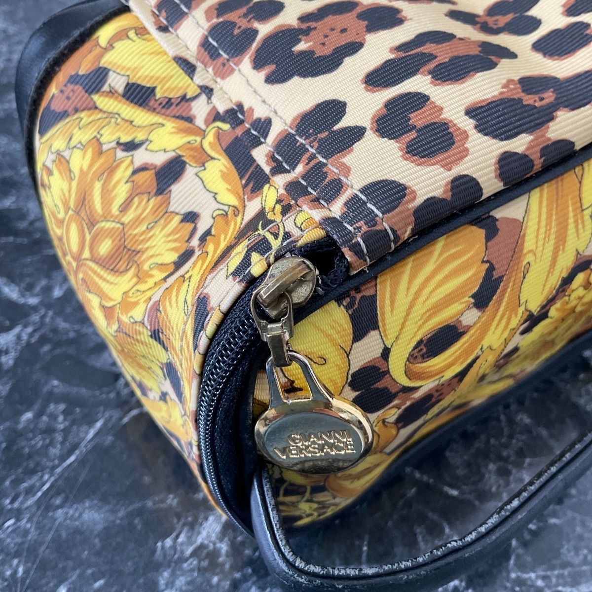 GIANNI VERSACE ジャンニヴェルサーチ バニティ ミニバニティポーチ