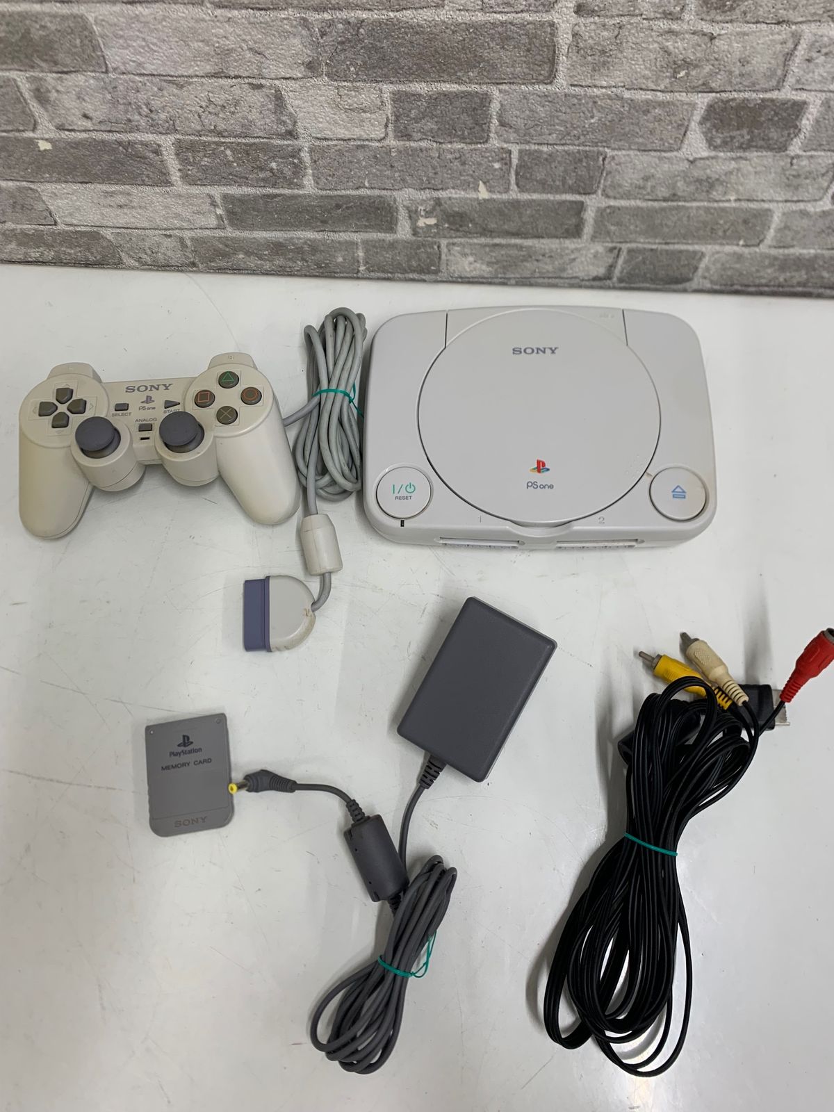 SONY プレイステーション PS one SCPH-100 本体セット - メルカリ