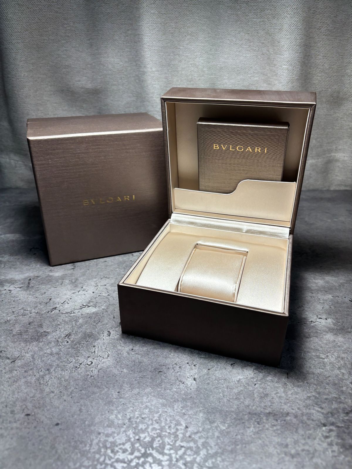 ブルガリ BVLGARI 時計 箱 BOX 空箱 取扱説明書付き - メルカリ