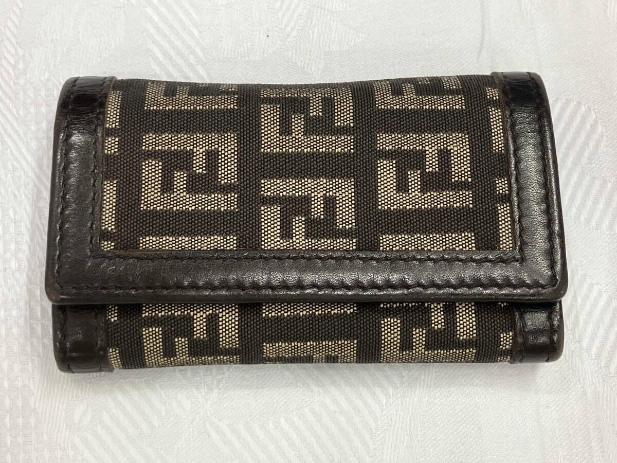 FENDI フェンディ キーケース 6連 ズッキーノ 8AP002 - メルカリ