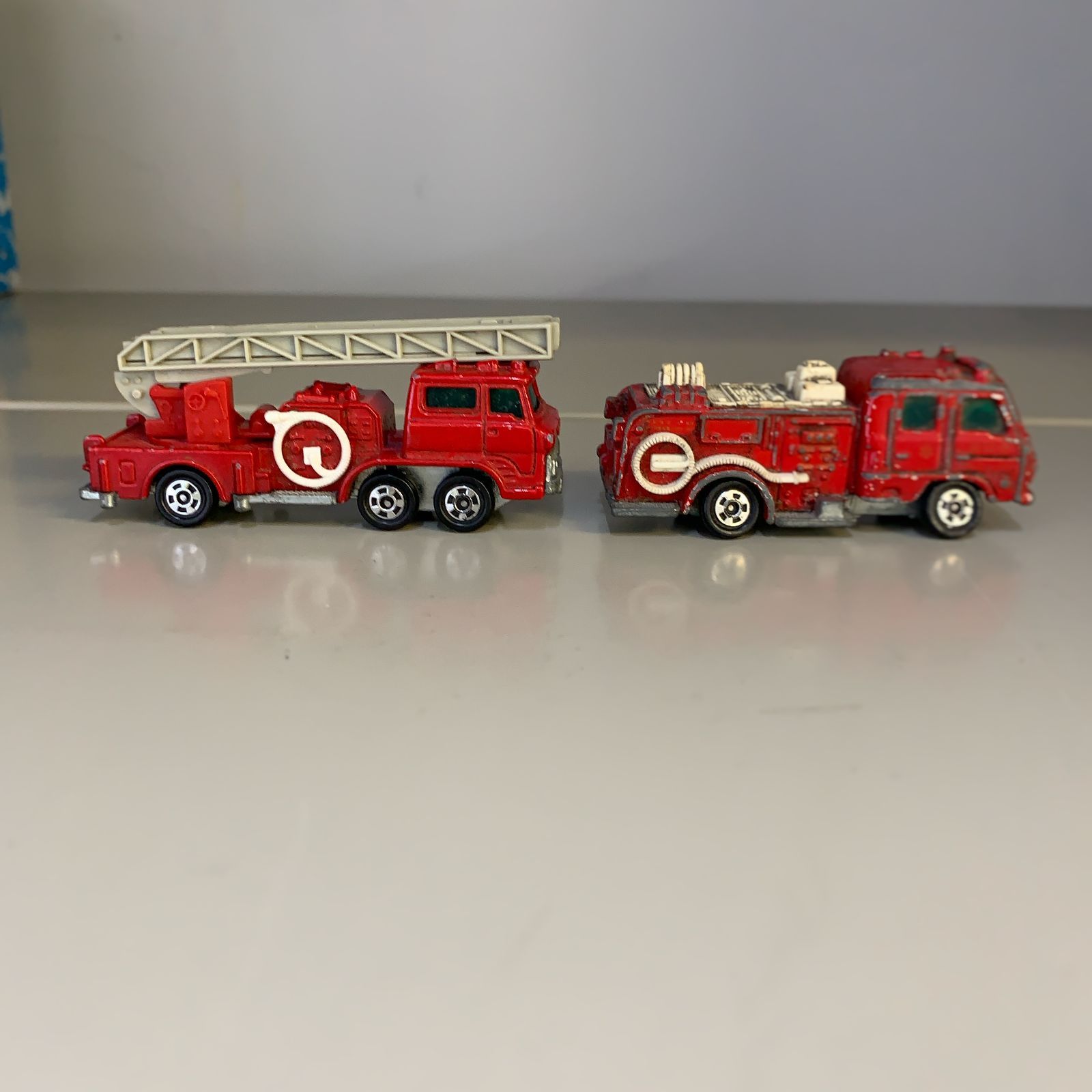 〇トミカ NO.29 日野 ハシゴ消防車 tomica、トミカ NO.22 化学消防車