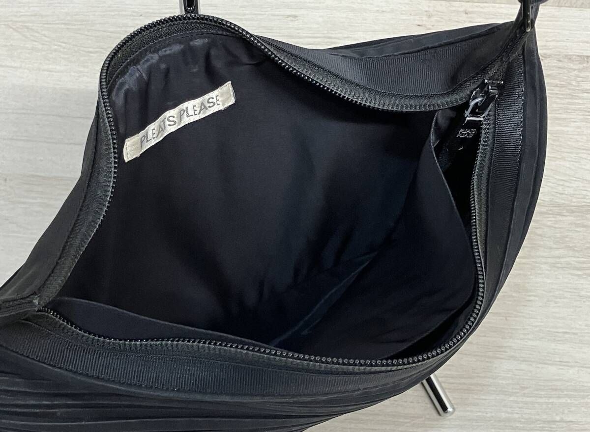 PLEATS PLEASE ISSEY MIYAKE プリーツプリーズ イッセイミヤケ