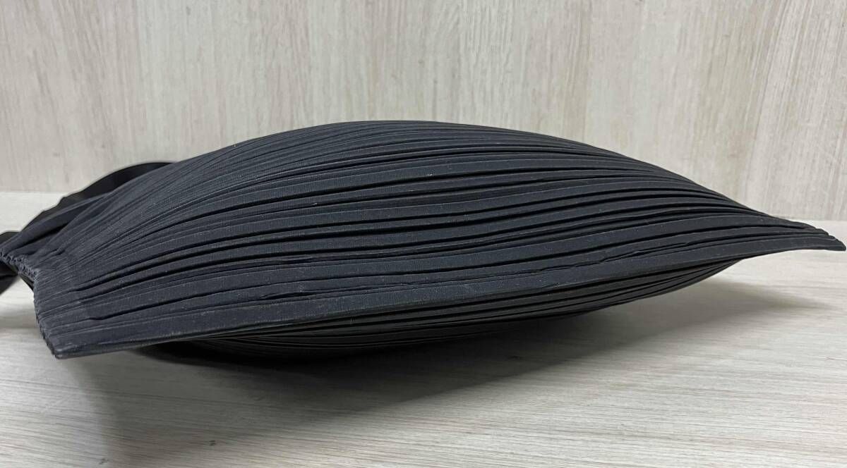 PLEATS PLEASE ISSEY MIYAKE プリーツプリーズ イッセイミヤケ