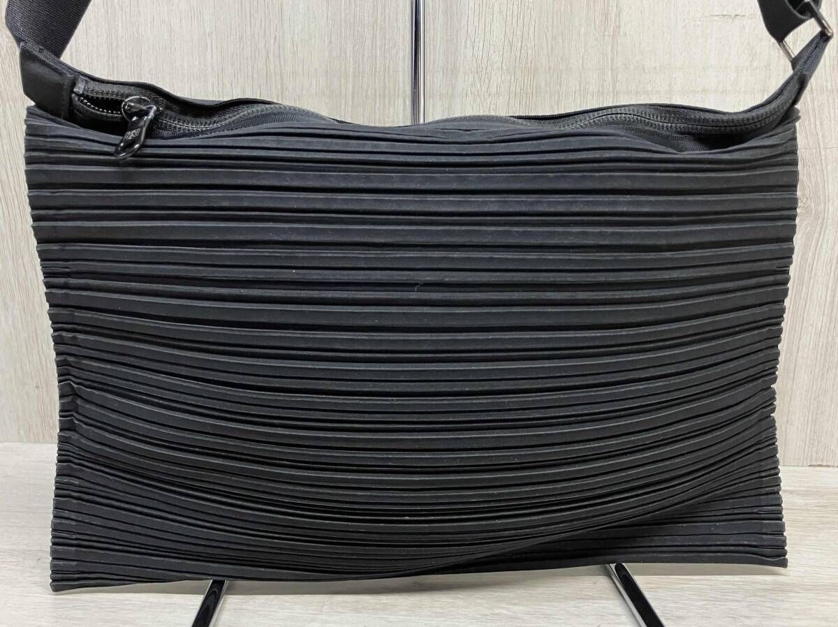 PLEATS PLEASE ISSEY MIYAKE プリーツプリーズ イッセイミヤケ