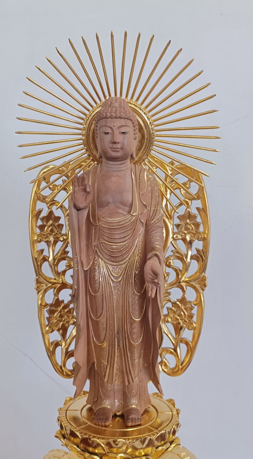 純金箔押 六角ケマン台座 仏白檀 西立弥陀 櫛光背 仏金泥 8.0寸 - メルカリ