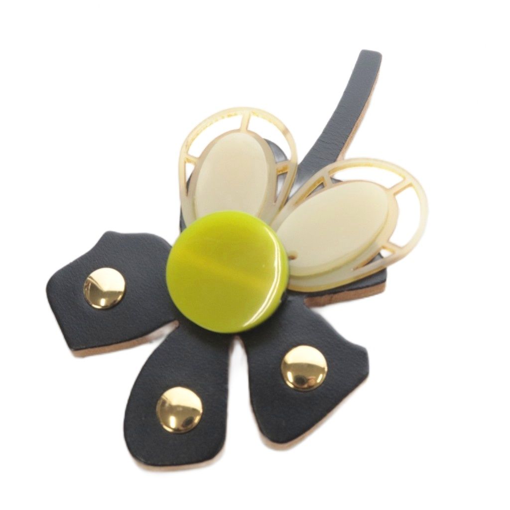 マルニ MARNI レザー フラワーモチーフ ブローチ 黒 - メルカリ