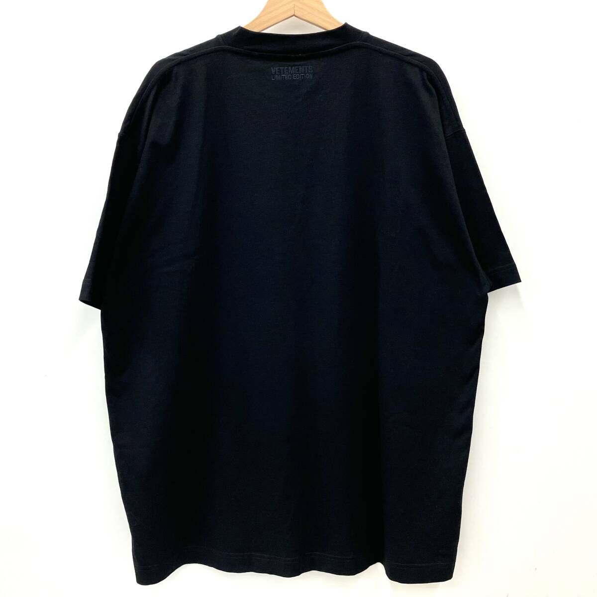 VETEMENTS ヴェトモン 22SS DEVIL DOES WEAR 半袖Tシャツ ブラック