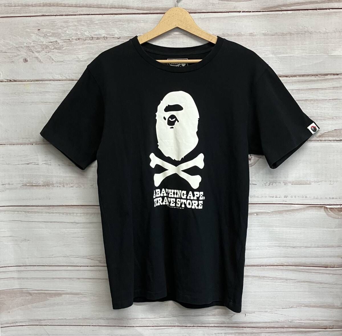 A BATHING APE アベイシングエイプ Tシャツ メンズサイズM PIRATE