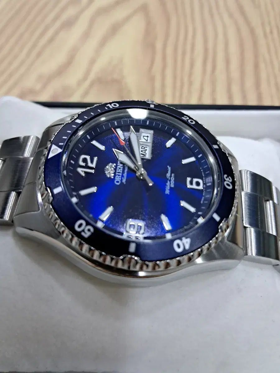 防水 ダイバーズウォッチ