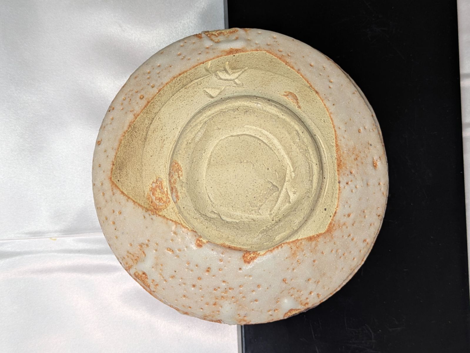 水野古麦 拝土窯 志野茶碗 瀬戸焼 共箱 共布 陶歴 銘入 刻印有 茶道具