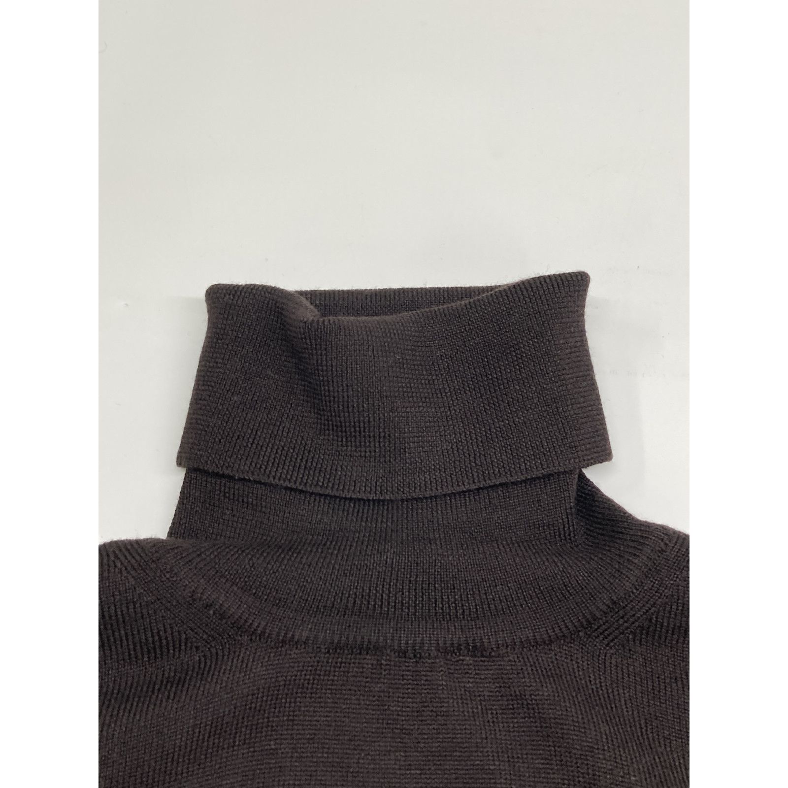 GUCCI グッチ ﾌﾞﾗｳﾝ ｶｼﾐﾔｼﾙｸ ﾀｰﾄﾙﾈｯｸﾆｯﾄ M - メルカリ