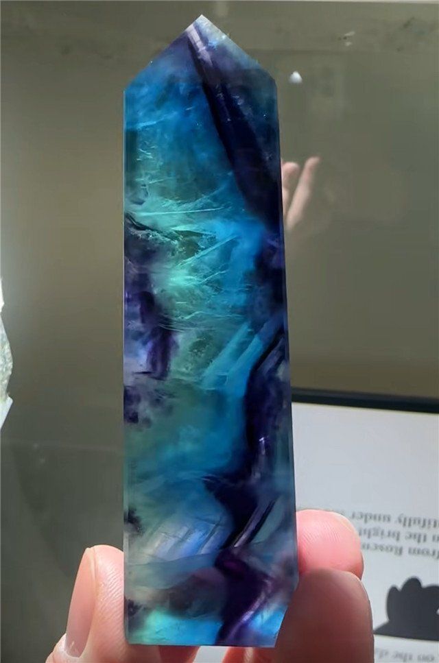 AAAAAA級天然フローライト六角柱B0226/YS/hd/63A - メルカリ