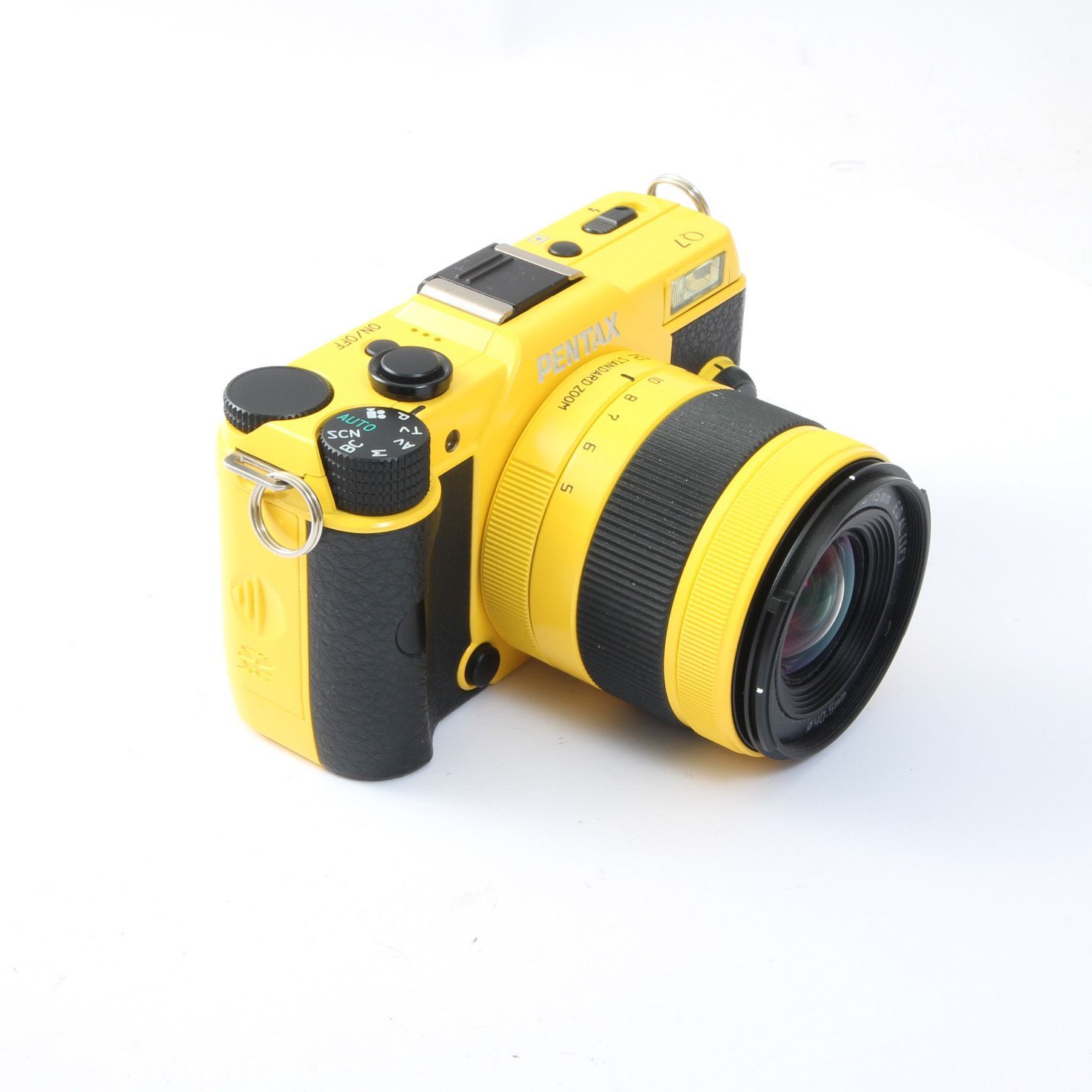 PENTAX ペンタックス Q7 イエロー + SMC PENTAX 5-15mm F2.8-4.5 ED AL