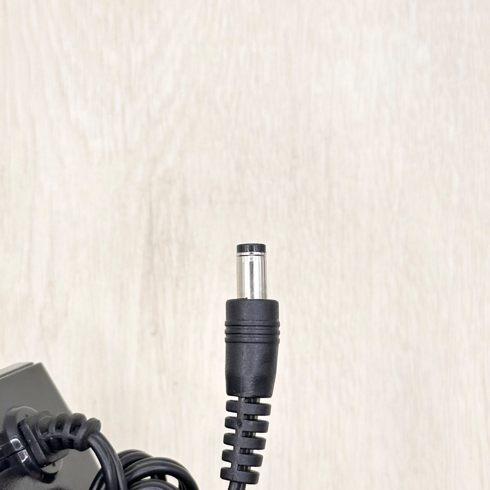 Pixioゲーミングモニター電源アダプター 12V 3A - メルカリ