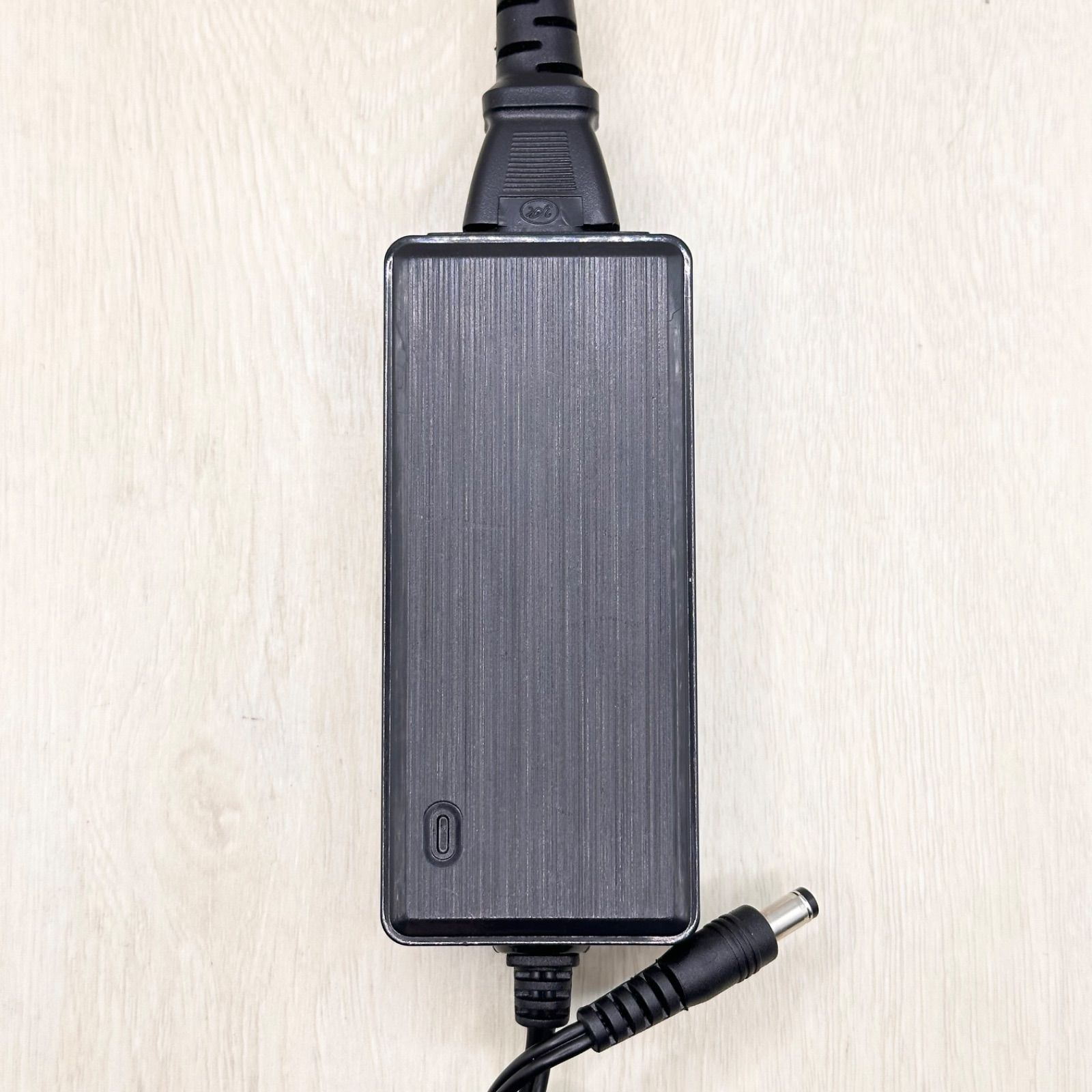 Pixioゲーミングモニター電源アダプター 12V 3A - メルカリ