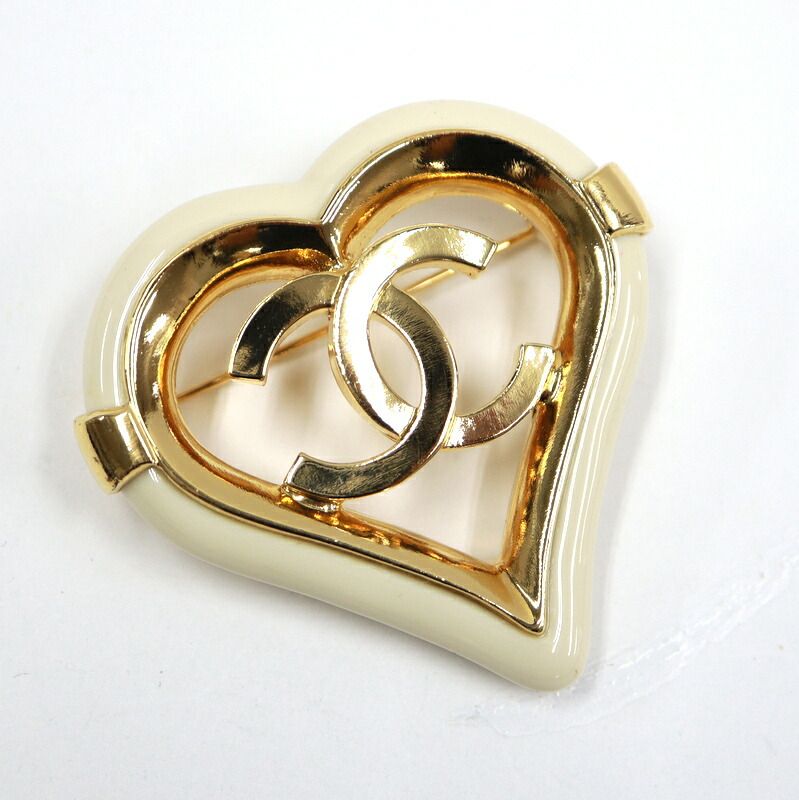 CHANEL シャネル ハートブローチ CC GP ゴールド×ベージュ A19P - メルカリ