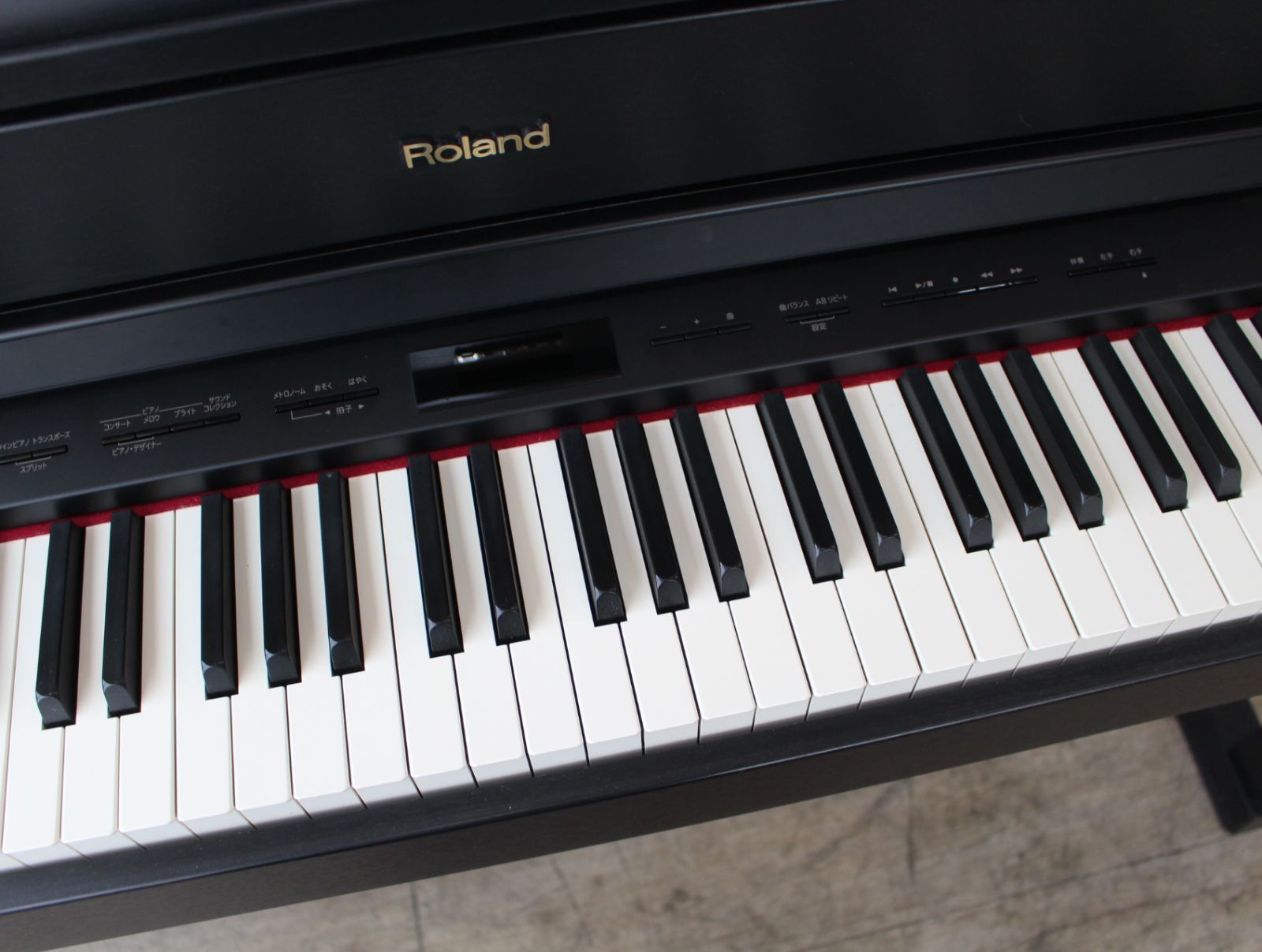 489)【川崎から出品】ローランド 電子ピアノ HP508-GP 黒木目調仕上げ