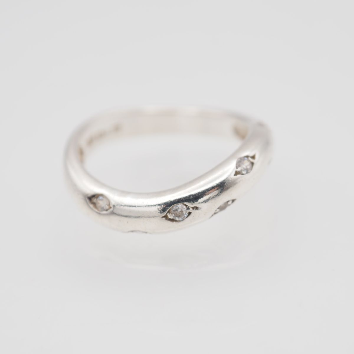 R044 ダイヤモンド風 925刻印 リング デザイン シルバー 指輪 11号