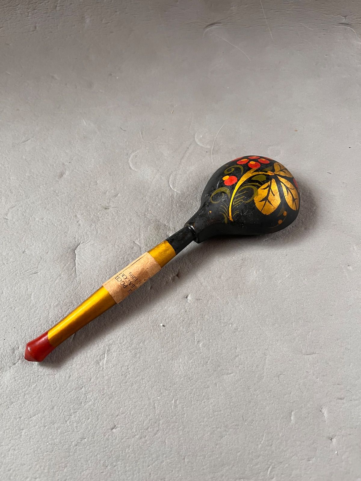 ロシアの伝統的な湯沸かし器であるサモワール（電気式）ホフロマ