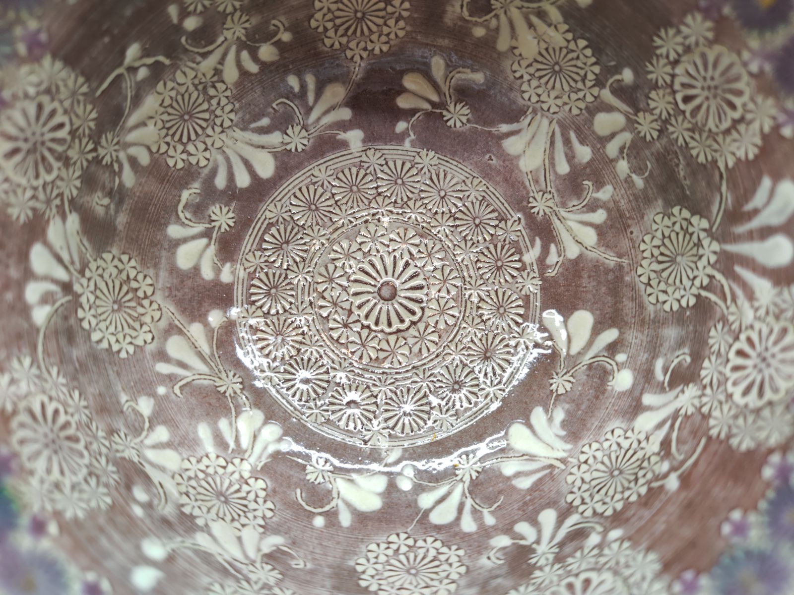 逢絢亭・新品】茶道具 茶碗 京焼 紫彩華紋 イ23 森里陶楽 共箱入り