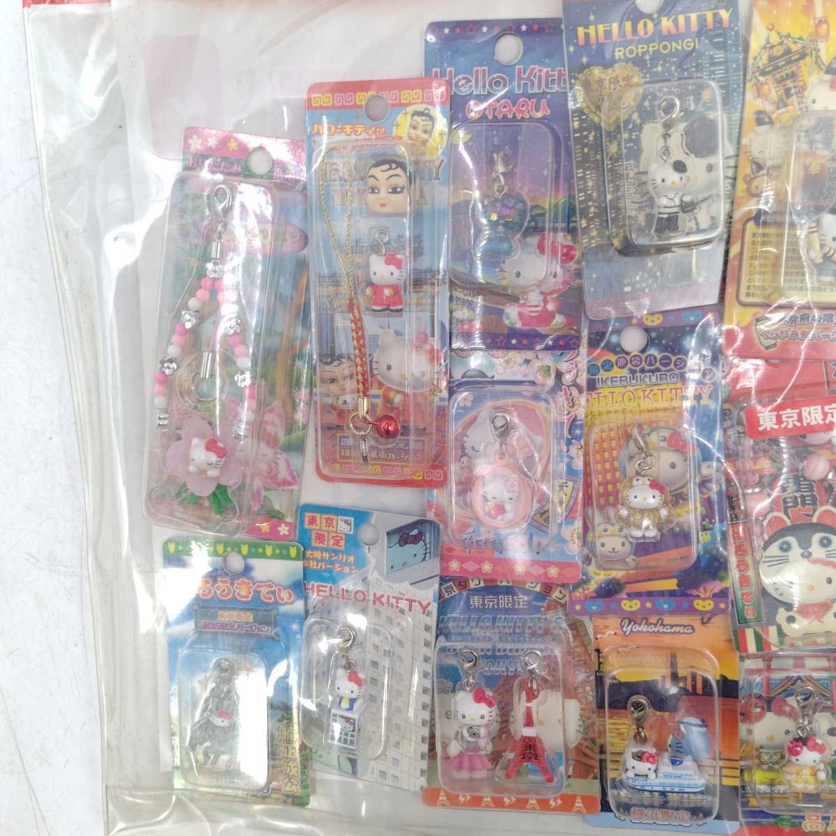 未使用】[100個セット] ハローキティご当地 値付け ほか ストラップ