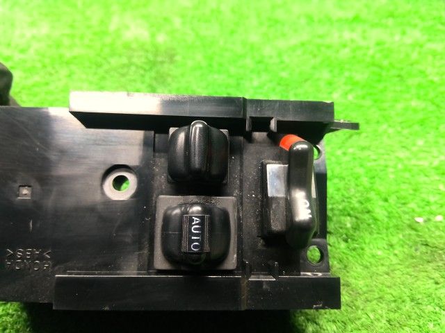 中古】インテグラ E-DC2 パワーウインドウスイッチ 35750-ST7-003ZA