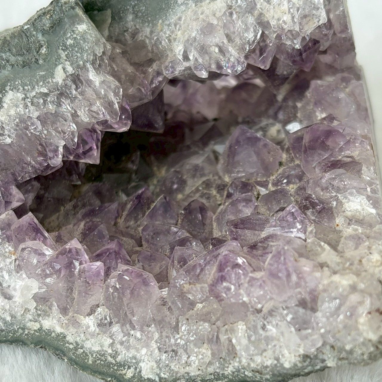 洞窟型 アメジスト478g】結晶 ウルグアイ産 アメジスト クラスター 