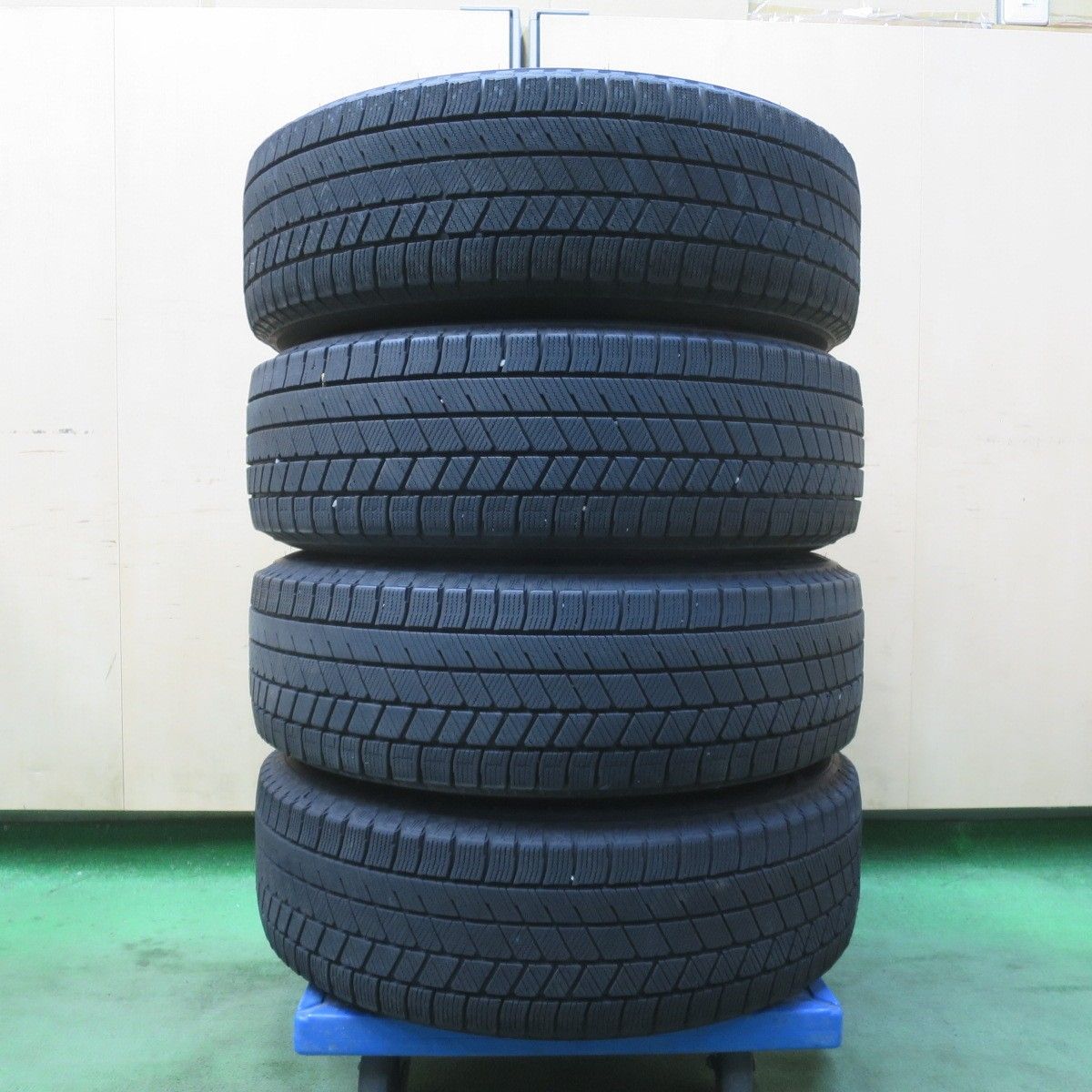 バリ溝！キレイ！9分☆プリウス 等 185/65R15 スタッドレス