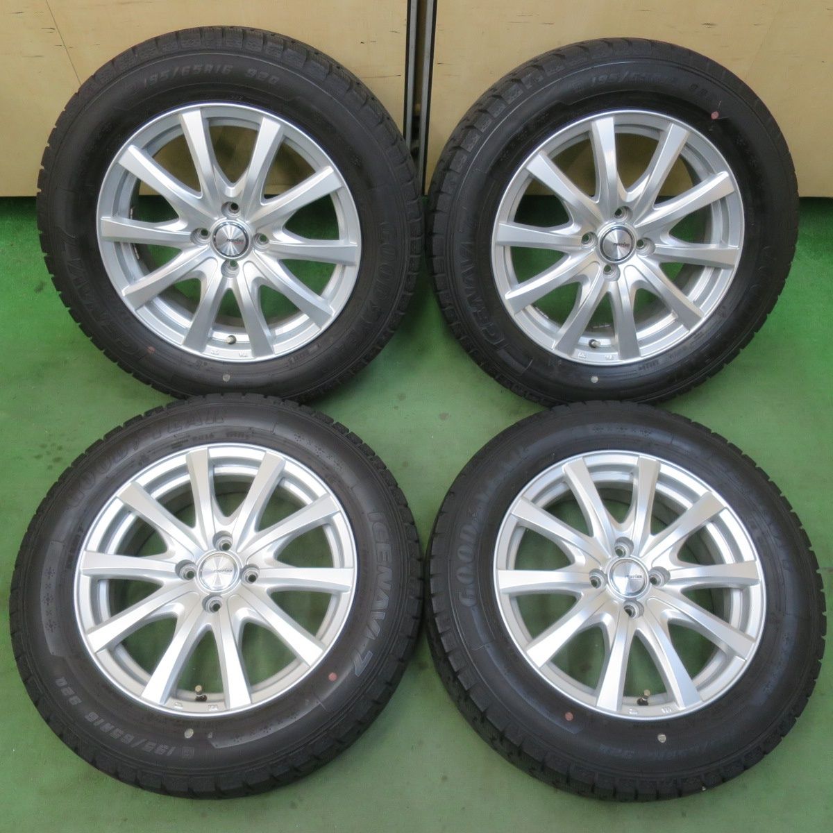 バリ溝！キレイ！8.5分☆スタッドレス 195/65R16 グッドイヤー アイス