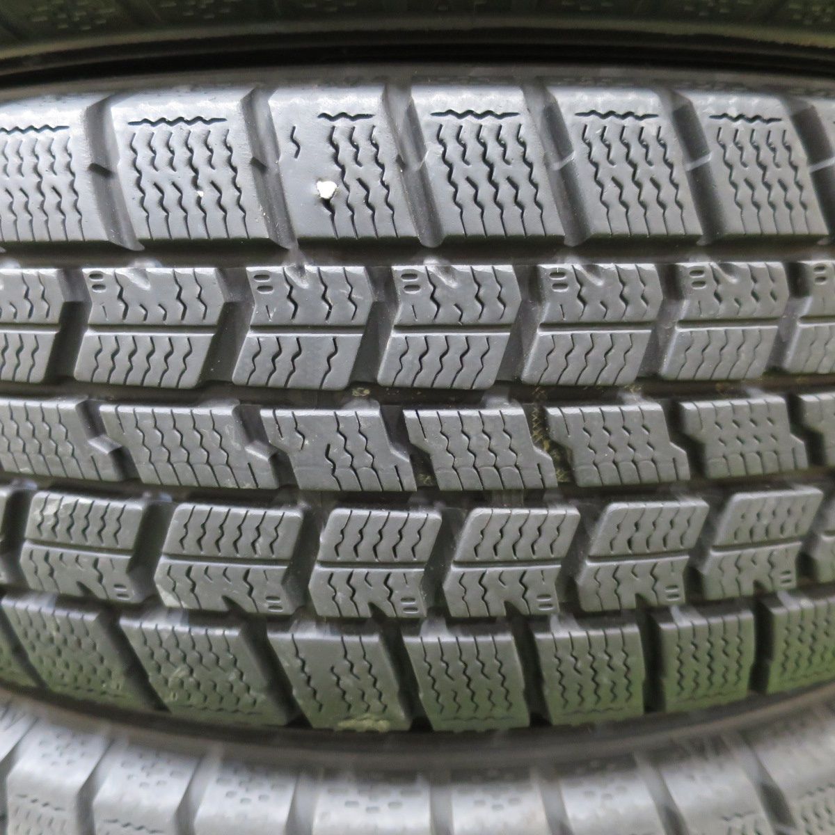 バリ溝！キレイ！8.5分☆スタッドレス 165/65R15 グッドイヤー アイス
