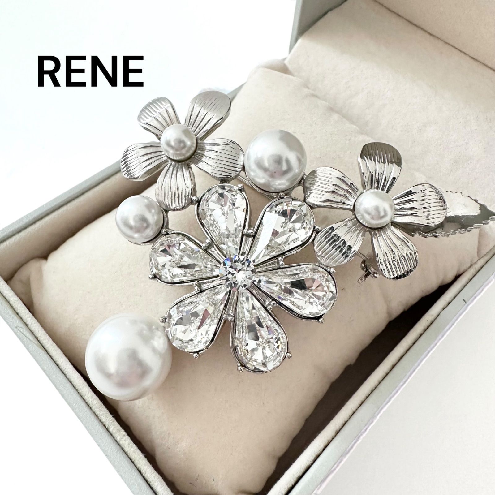美品 Rene ルネ フラワーモチーフ ブローチ パール ガラス シルバー