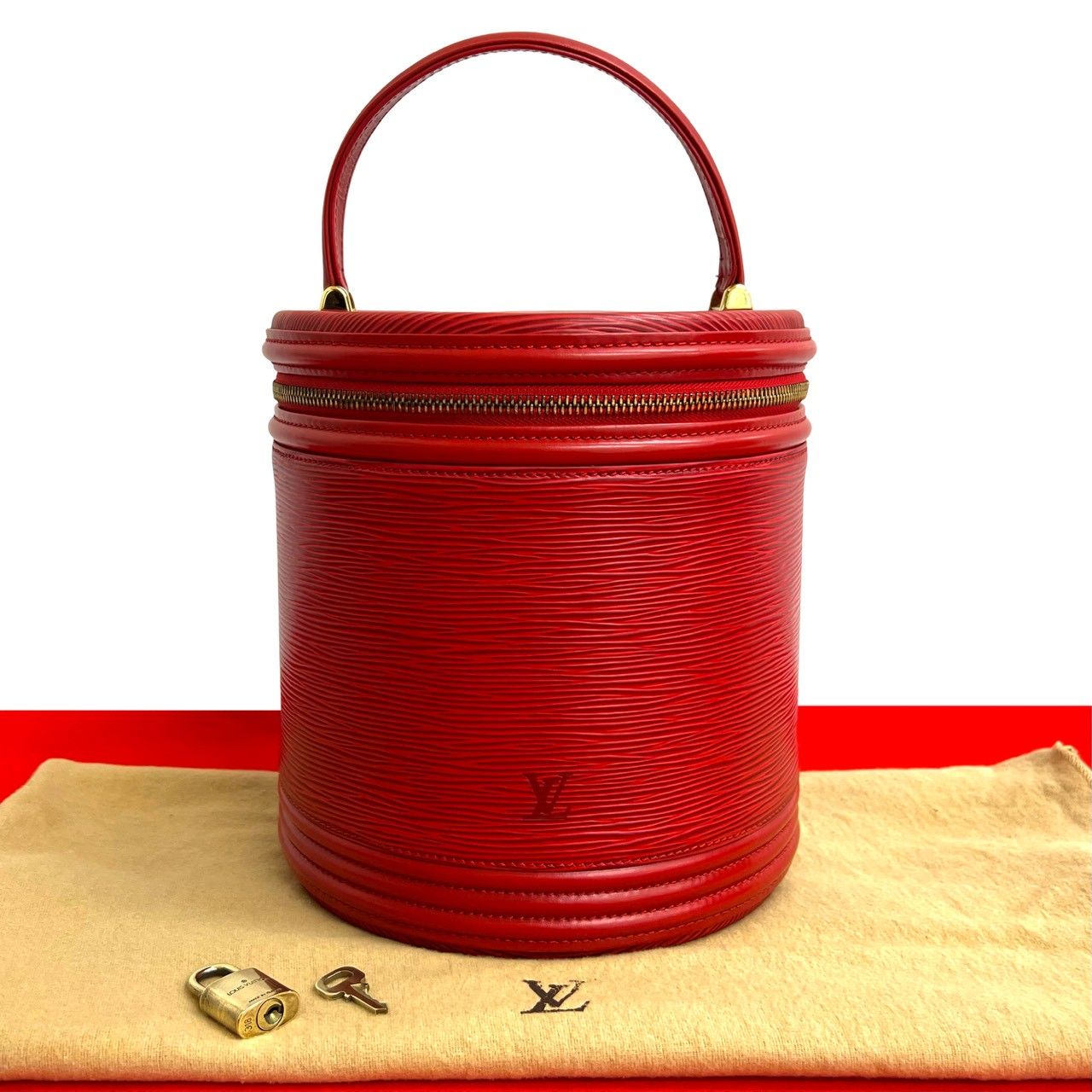 極 美品 袋 鍵付き LOUIS VUITTON ルイヴィトン カンヌ エピ レザー 本