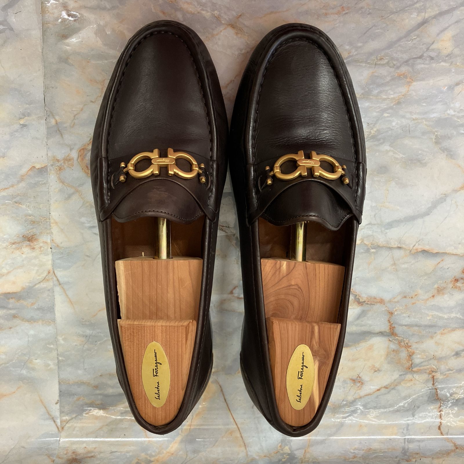 美品］フェラガモ Salvatore Ferragamo ガンチーニ ローファー ダーク