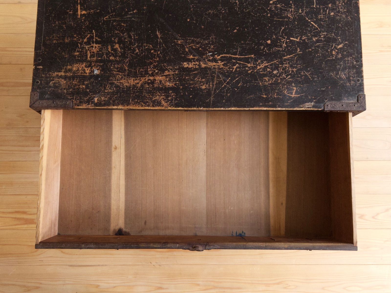 送料込み・匿名発送】 和箪笥 小ぶり 希少 横幅約69.5㎝ 5段