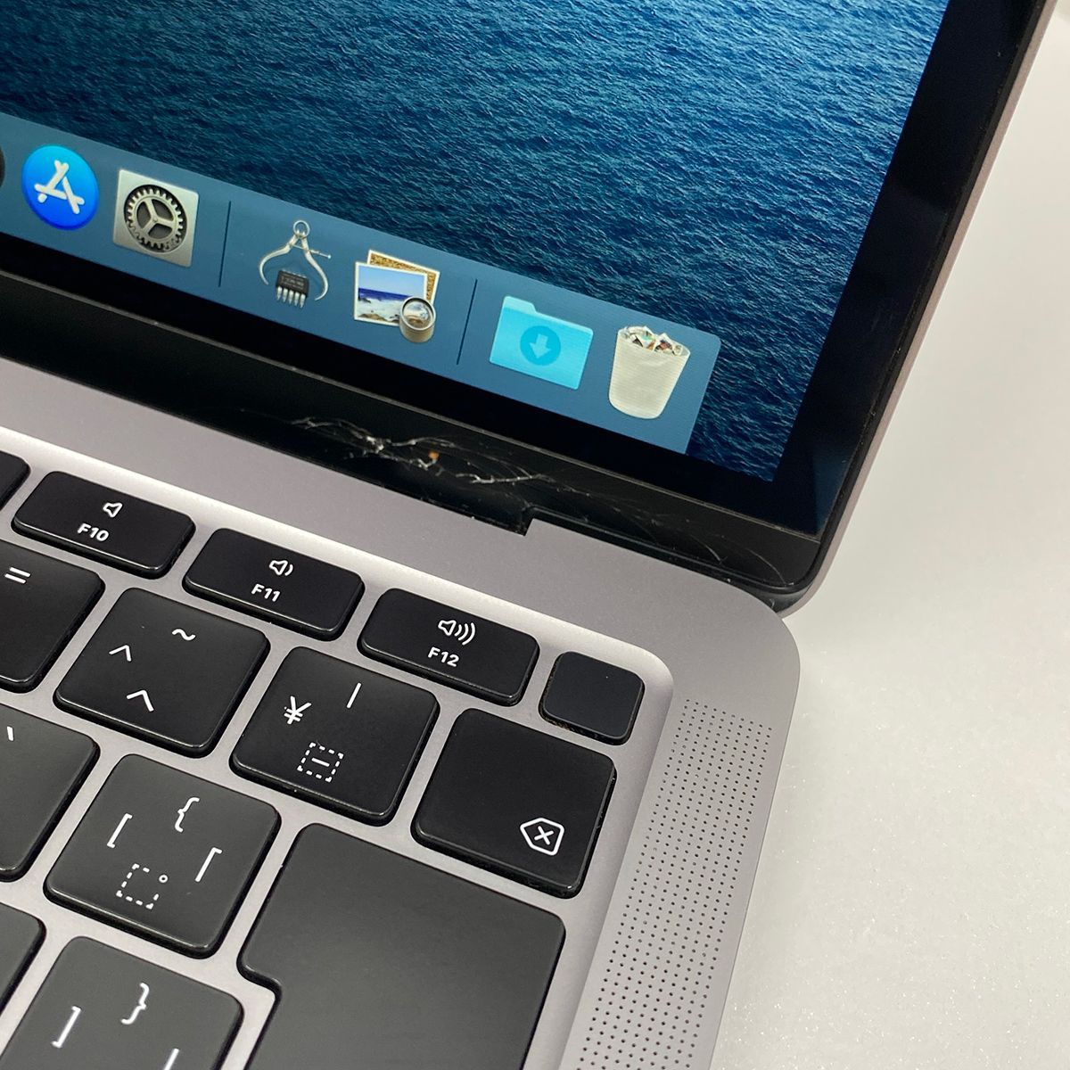 ジャンク】MacBook Air 13