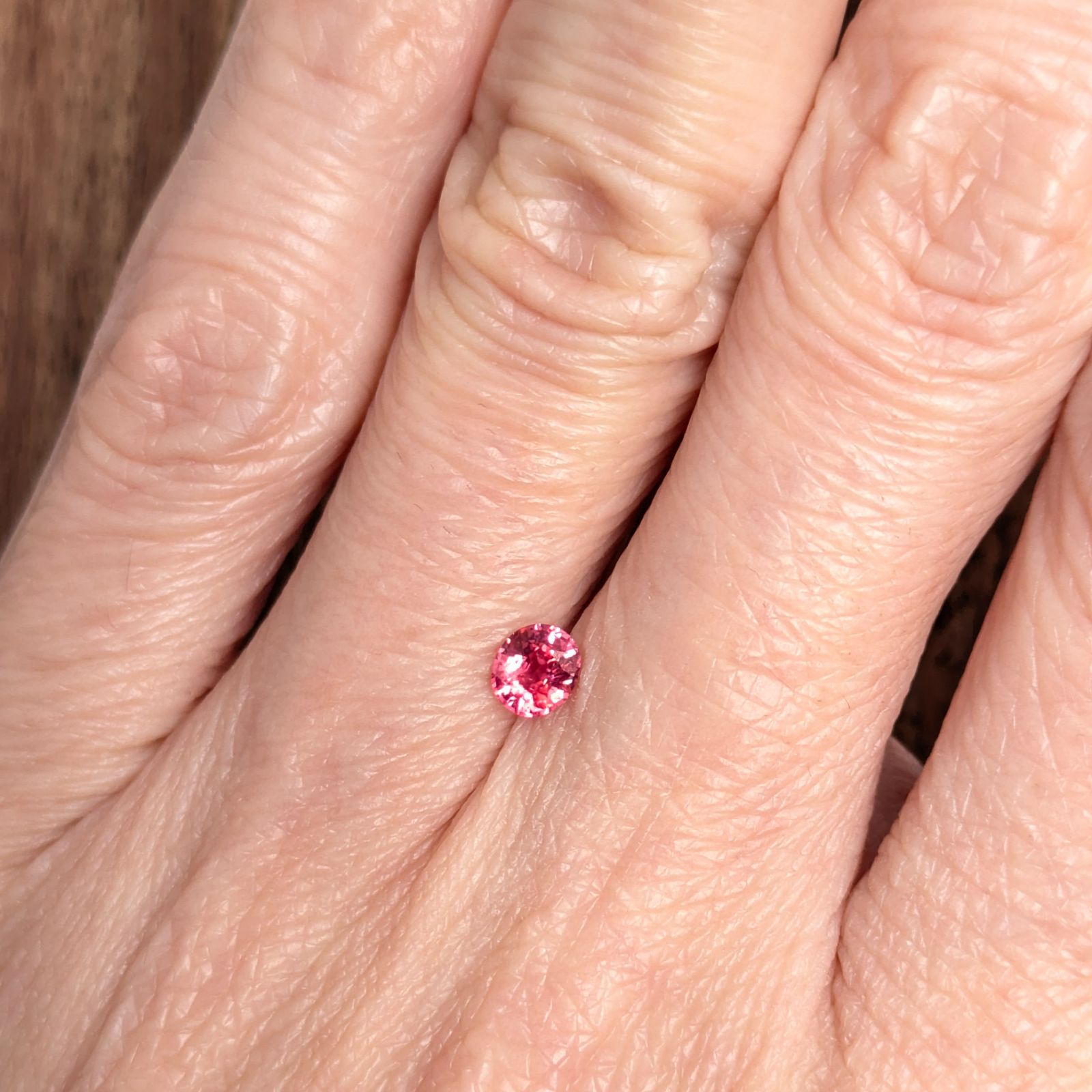 ピンクスピネルルース ミャンマー・モゴック産 【0.258ct】 PRO208102