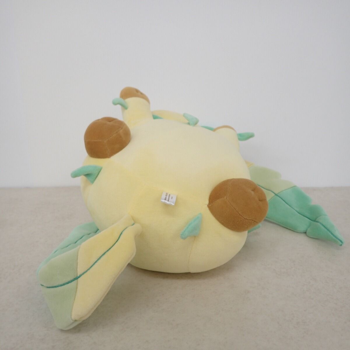 ポケモンセンター ぬいぐるみ すやすやリーフィア 紙タグ無