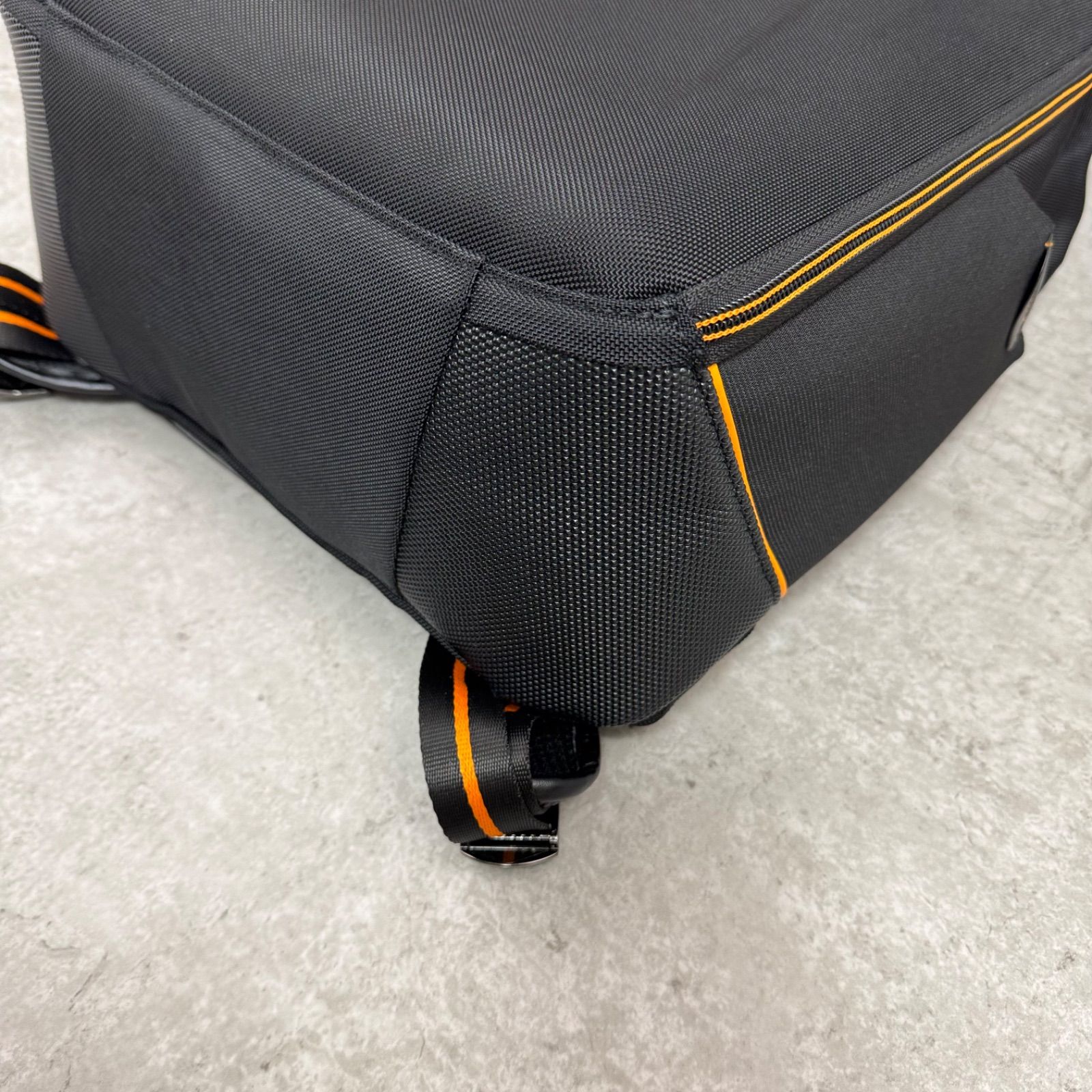 美品】TUMI MCLAREN Velocity Backpack トゥミ×マクラーレン ヴェロ 