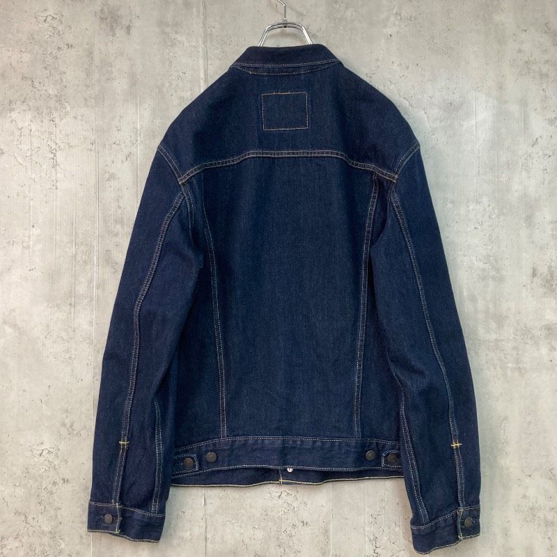 美品 Levi
