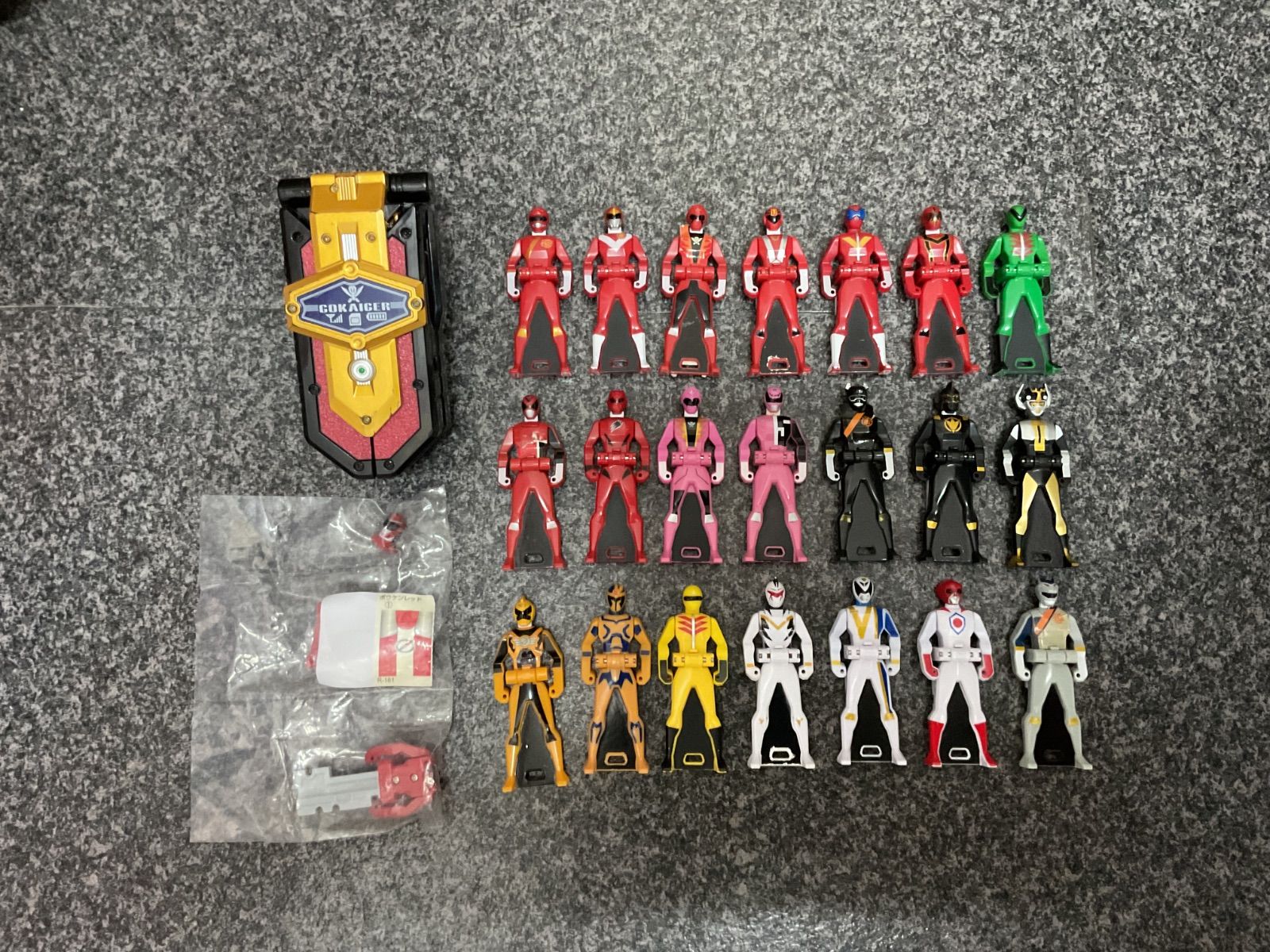 海賊戦隊ゴーカイジャー DXモバイレーツ&レンジャーキー22個 - メルカリ