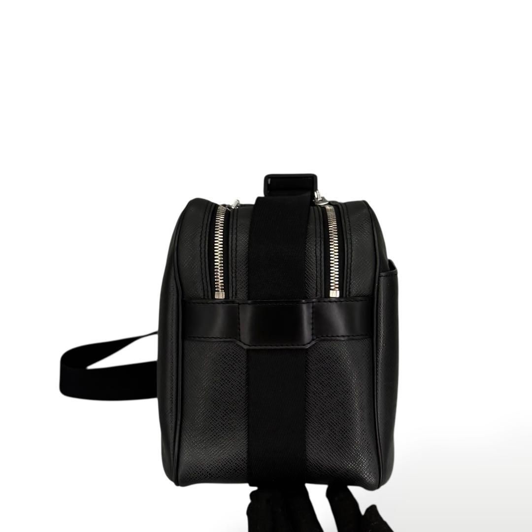 超極美品 LOUIS VUITTON ルイヴィトン タイガ リポーター ショルダー