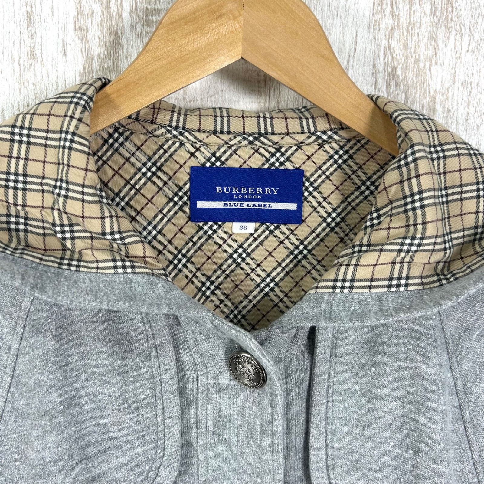 人気商品販売中 BURBERRY BLUELABELポンチョコート ホースロゴ刺繍 金