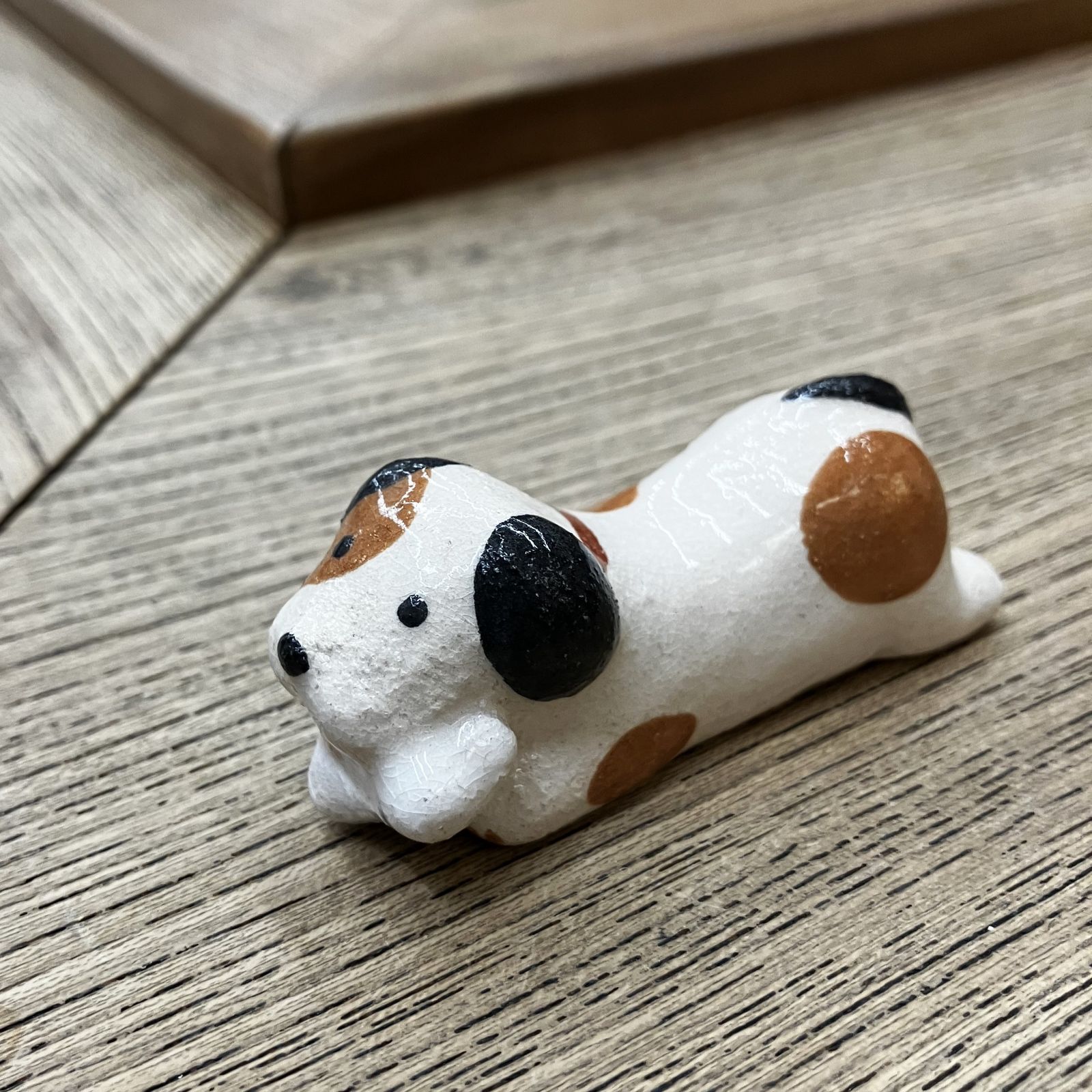 犬置物 ビーグル グッズ 5 7 再入荷 ちいさなビーグルの花瓶 犬 動物型 