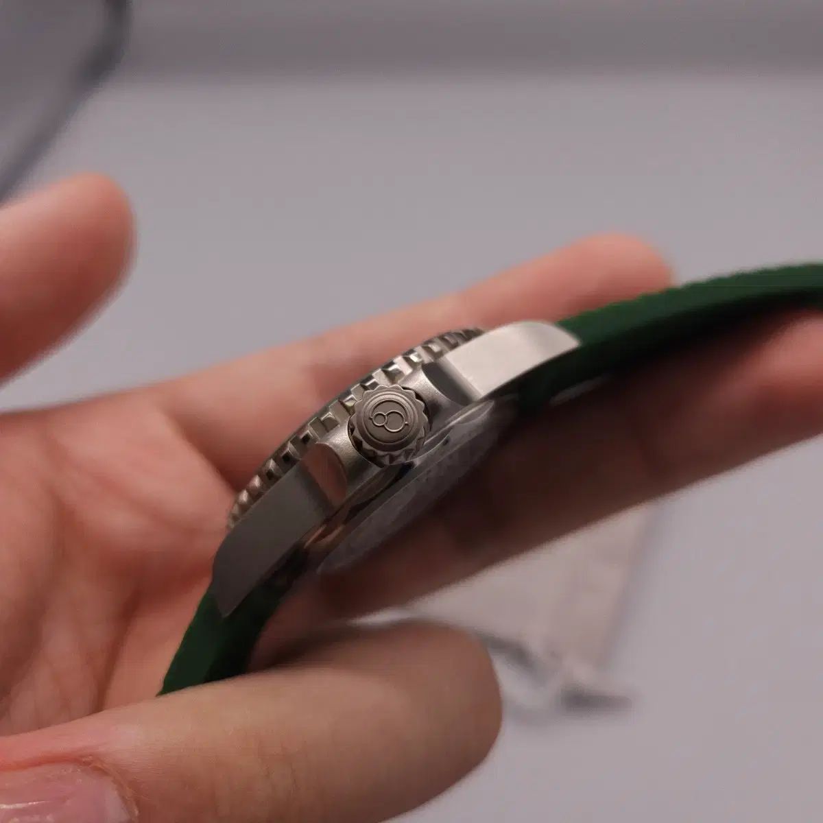 ボーダーLEE氏タートルダイバー時計