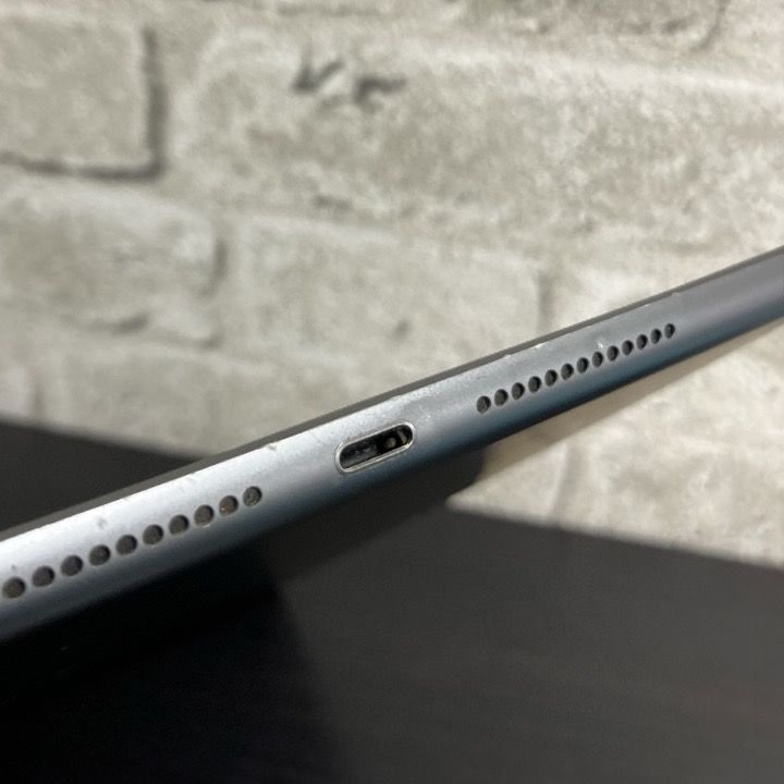 iPad 第7世代 32GB Wi-Fi バッテリー96% 訳あり - メルカリ