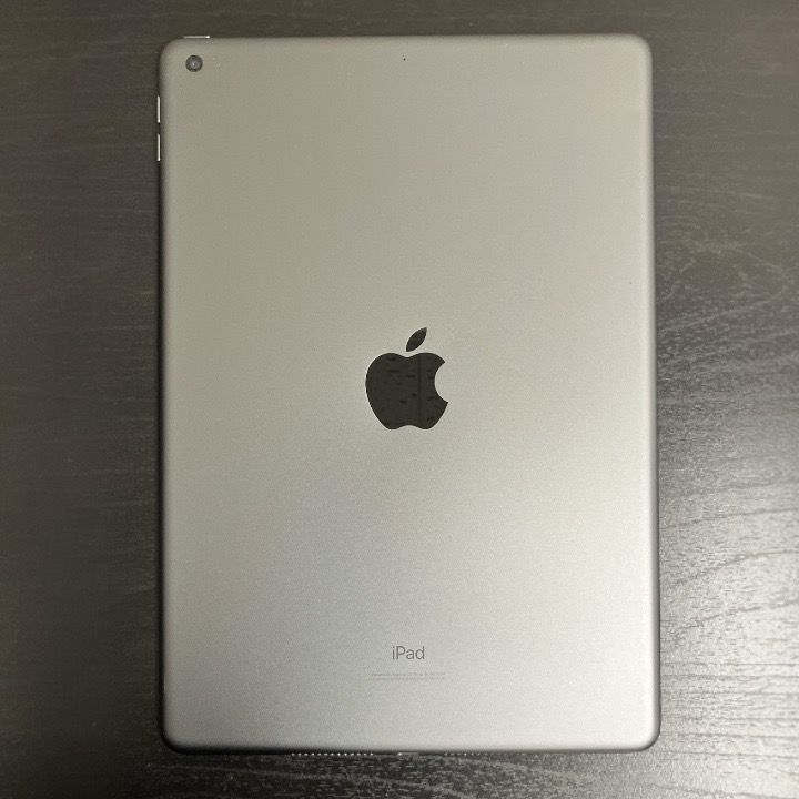 訳アリ　iPad 7世代　32GB シルバー　Wi-Fi　中古 訳あり】iPad 第7世代 32GB Wi-Fi 動作確認済 - メルカリ