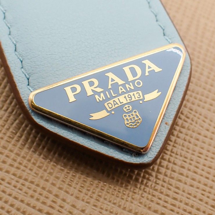 未使用品 PRADA プラダ サフィアーノタブ 二つ折り財布 1MV204