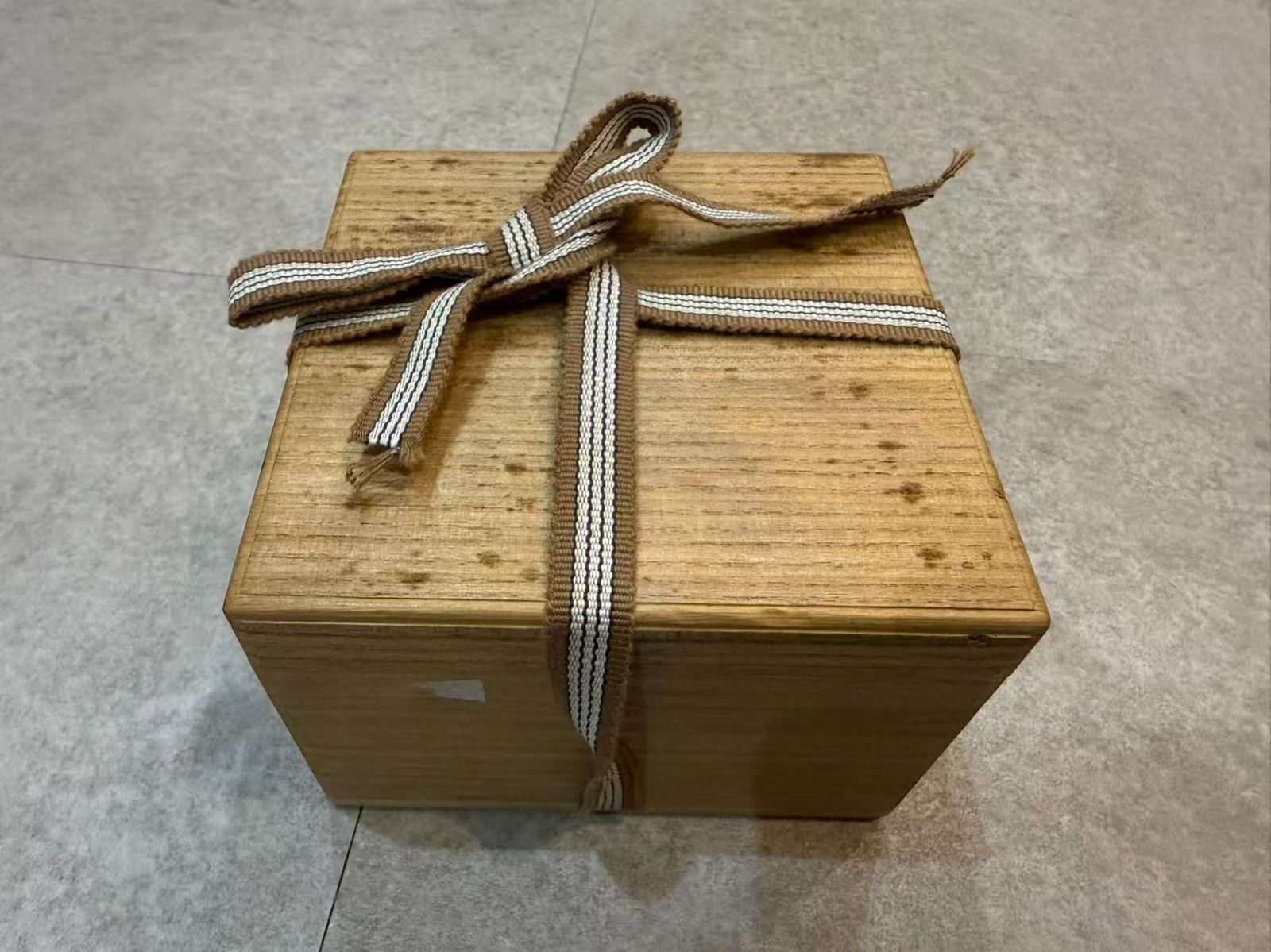 大清康熙年製款 青花緑彩龍紋碗 木箱付 - メルカリ